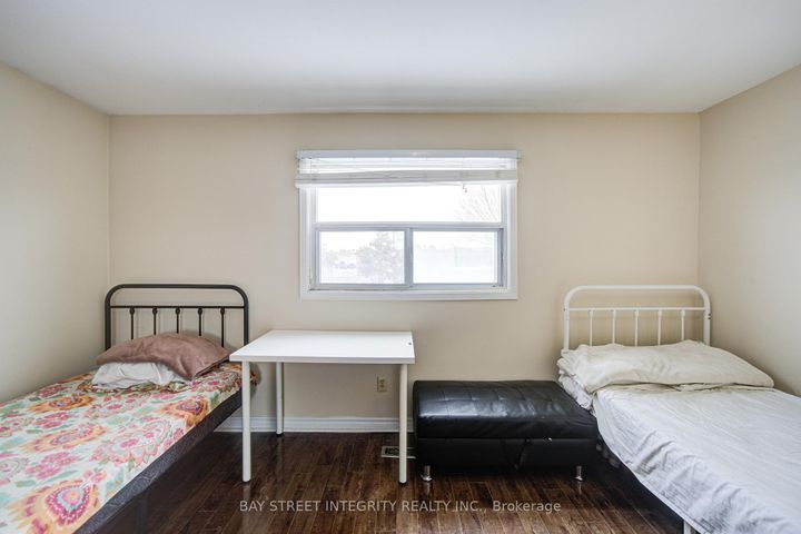 Photo 27 at 107 Autumn Glen Circle, Clairville, Toronto