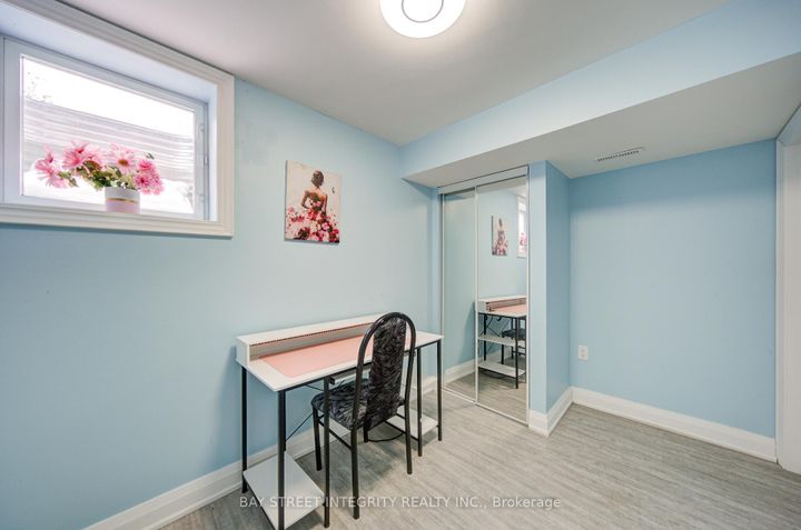 Photo 39 at 107 Autumn Glen Circle, Clairville, Toronto