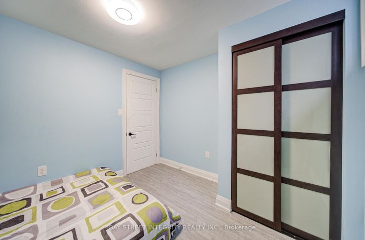 Photo 42 at 107 Autumn Glen Circle, Clairville, Toronto