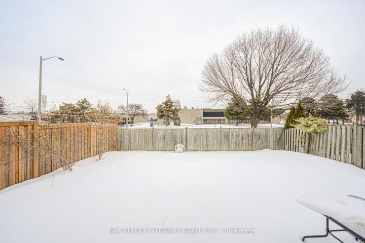 Photo 43 at 107 Autumn Glen Circle, Clairville, Toronto