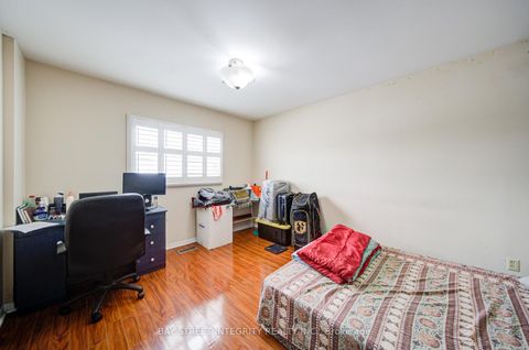 Photo 15 at 107 Autumn Glen Circle, Clairville, Toronto