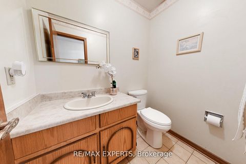 Photo 9 at 47 Velvet Crescent, East Woodbridge, Vaughan