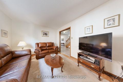 Photo 15 at 47 Velvet Crescent, East Woodbridge, Vaughan