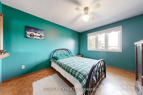 Photo 30 at 47 Velvet Crescent, East Woodbridge, Vaughan