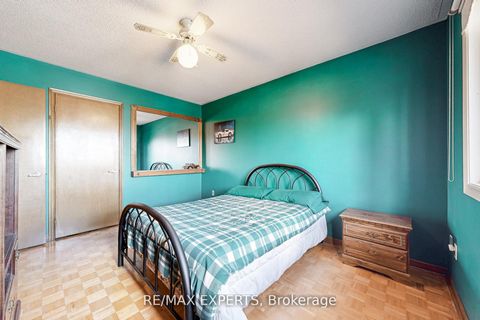 Photo 31 at 47 Velvet Crescent, East Woodbridge, Vaughan