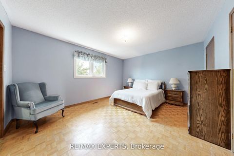 Photo 37 at 47 Velvet Crescent, East Woodbridge, Vaughan