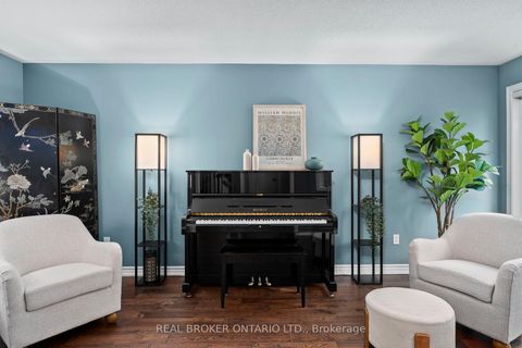 Photo 12 at 7 Mahogany Court, Aurora Highlands, Aurora