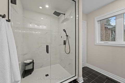 Photo 24 at 7 Mahogany Court, Aurora Highlands, Aurora