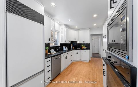 Photo 15 at 565 Briar Hill Avenue, Forest Hill North, Toronto