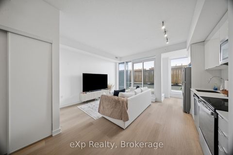 Photo 11 at 209 - 859 The Queensway, Queensway, Toronto