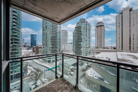 Photo 1 at 908 - 33 Bay Street, Waterfront Communities C1, Toronto