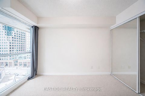 Photo 10 at 908 - 33 Bay Street, Waterfront Communities C1, Toronto