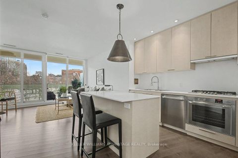 Photo 4 at 306 - 88 Davenport Road, Annex, Toronto