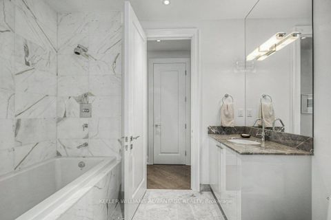 Photo 11 at 306 - 88 Davenport Road, Annex, Toronto