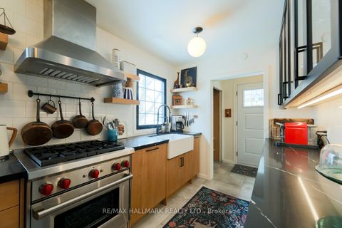 Photo 6 at 6 Warvet Crescent, Parkview, Toronto