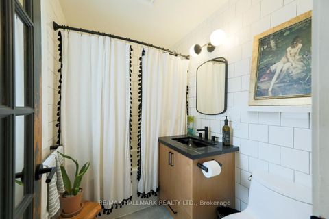 Photo 10 at 6 Warvet Crescent, Parkview, Toronto