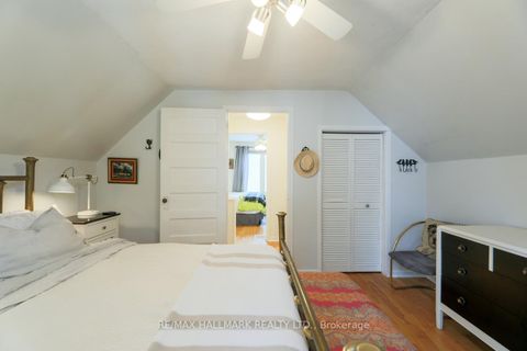 Photo 12 at 6 Warvet Crescent, Parkview, Toronto