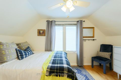 Photo 13 at 6 Warvet Crescent, Parkview, Toronto