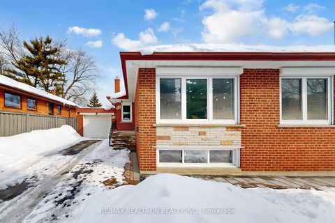 Photo 1 at 53 Fairglen Avenue, L'Amoreaux, Toronto