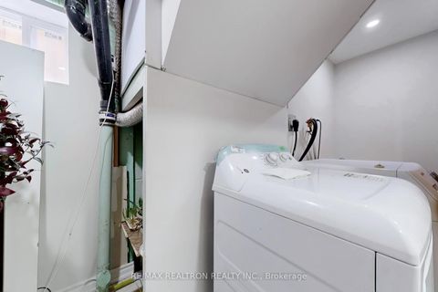 Photo 44 at 53 Fairglen Avenue, L'Amoreaux, Toronto