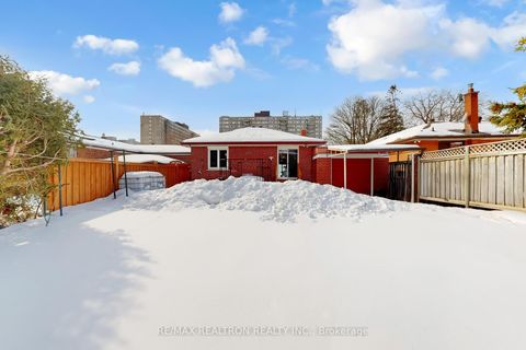 Photo 45 at 53 Fairglen Avenue, L'Amoreaux, Toronto