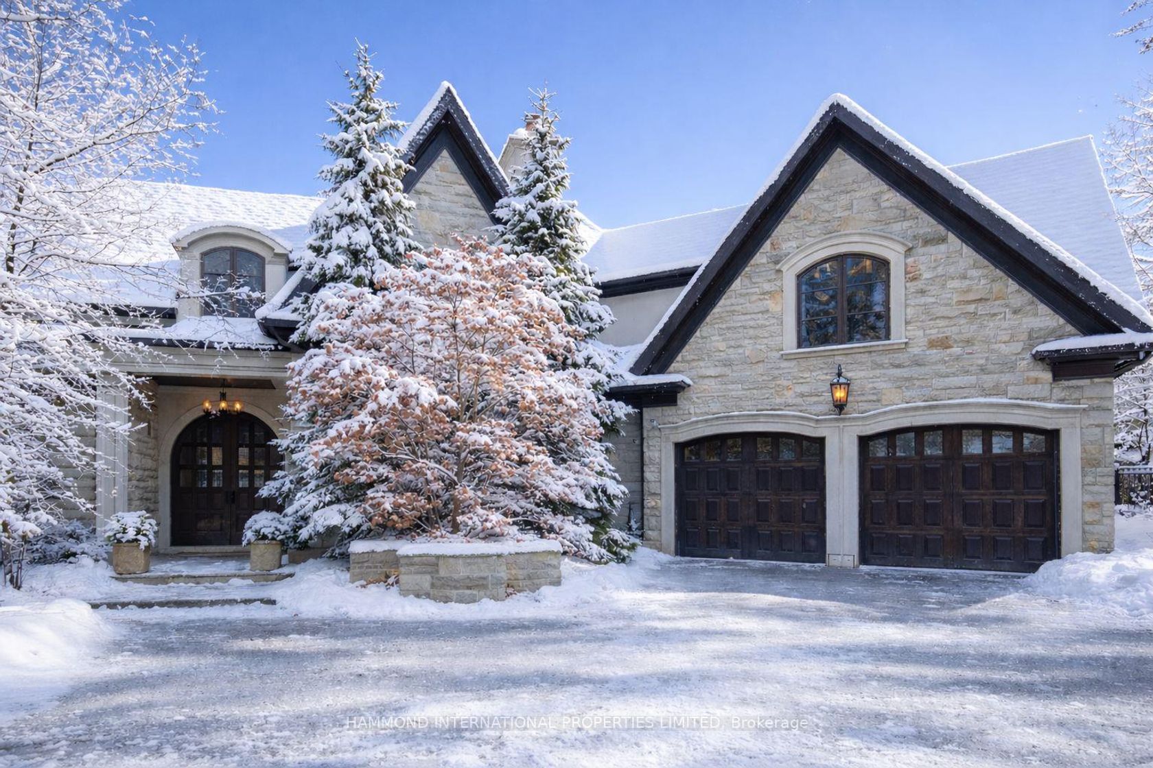 42 Lorraine Gardens, City Centre West, Toronto by Loree Meneguzzi Real Estate 42 Lorraine Gardens, City Centre West, Toronto