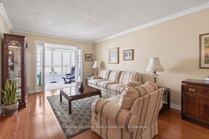 Photo 7 at 1605 - 1276 Maple Crossing Boulevard, Brant, Burlington