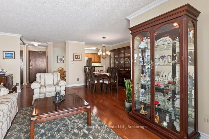 Photo 9 at 1605 - 1276 Maple Crossing Boulevard, Brant, Burlington