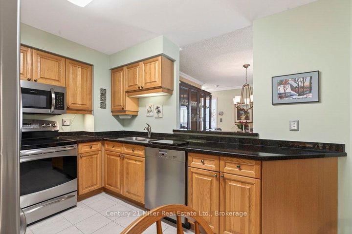 Photo 14 at 1605 - 1276 Maple Crossing Boulevard, Brant, Burlington