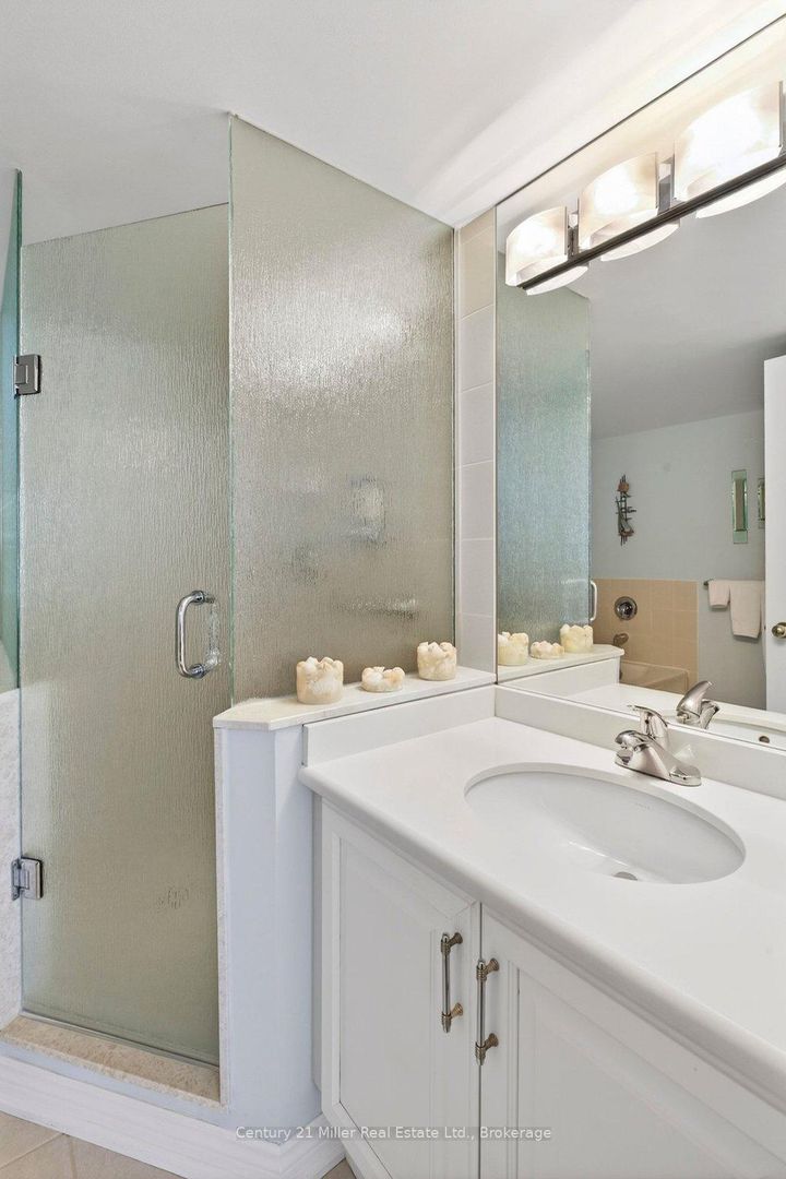 Photo 31 at 1605 - 1276 Maple Crossing Boulevard, Brant, Burlington