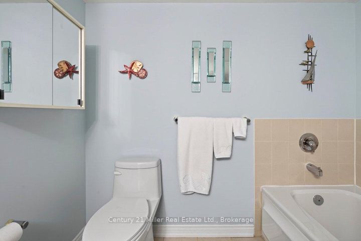 Photo 34 at 1605 - 1276 Maple Crossing Boulevard, Brant, Burlington