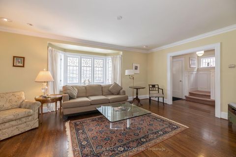 Photo 10 at 416 Rosemary Road, Forest Hill South, Toronto