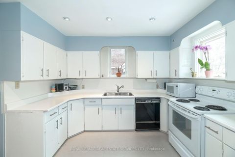 Photo 16 at 416 Rosemary Road, Forest Hill South, Toronto