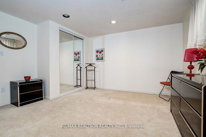 Photo 27 at 9 Eastlea Crescent, L'Amoreaux, Toronto