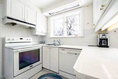 Photo 8 at 9 Eastlea Crescent, L'Amoreaux, Toronto