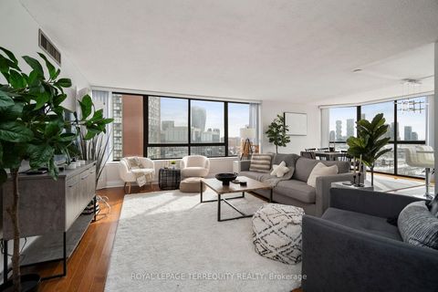 Photo 3 at 1607 - 4235 Sherwoodtowne Boulevard, City Centre, Mississauga