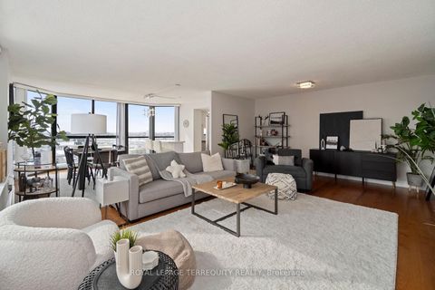 Photo 6 at 1607 - 4235 Sherwoodtowne Boulevard, City Centre, Mississauga