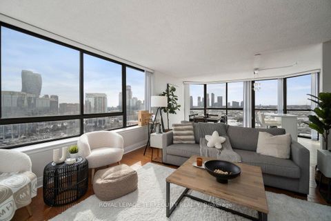 Photo 7 at 1607 - 4235 Sherwoodtowne Boulevard, City Centre, Mississauga