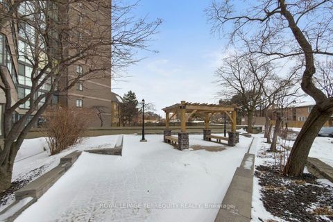 Photo 35 at 1607 - 4235 Sherwoodtowne Boulevard, City Centre, Mississauga