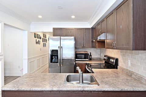 Photo 16 at 6 - 29 Madelaine Drive, Painswick South, Barrie