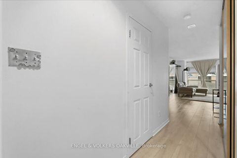 Photo 4 at 1811 - 25 The Esplanade, Waterfront Communities C8, Toronto