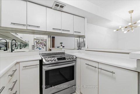 Photo 9 at 1811 - 25 The Esplanade, Waterfront Communities C8, Toronto