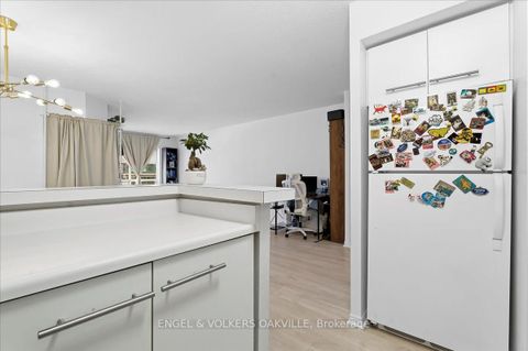 Photo 10 at 1811 - 25 The Esplanade, Waterfront Communities C8, Toronto