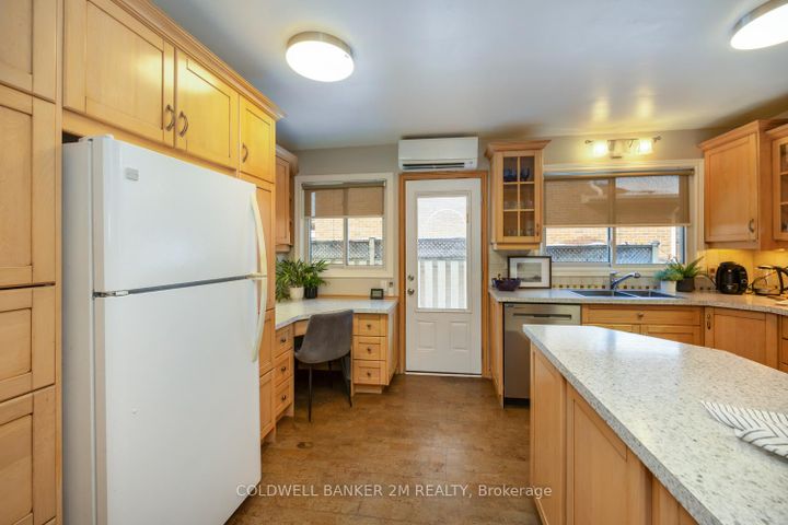 Photo 10 at 768 Ferndale Street, Northglen, Oshawa