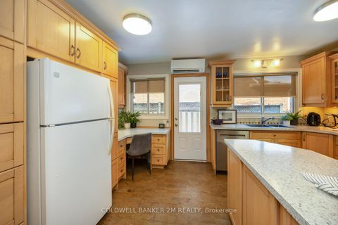 Photo 10 at 768 Ferndale Street, Northglen, Oshawa