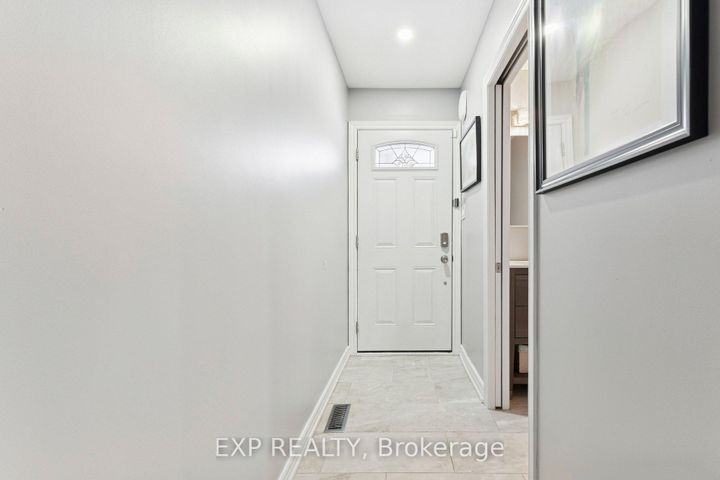Photo 5 at 243 Coventry Court, Eastdale, Oshawa