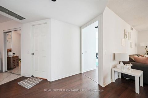 Photo 16 at 808 - 28 Harrison Garden Boulevard, Willowdale East, Toronto