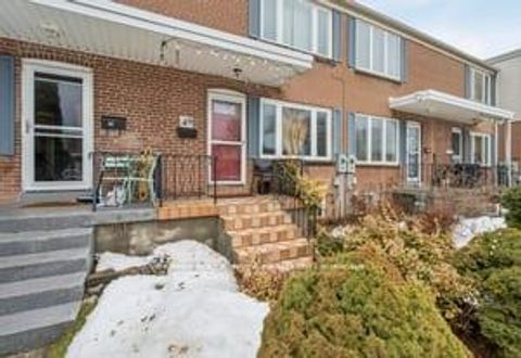 Photo 1 at 49 - 740 Kennedy Road, Ionview, Toronto