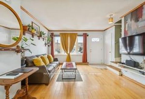 Photo 6 at 49 - 740 Kennedy Road, Ionview, Toronto