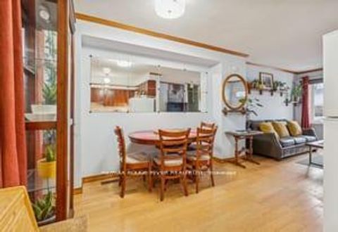 Photo 8 at 49 - 740 Kennedy Road, Ionview, Toronto